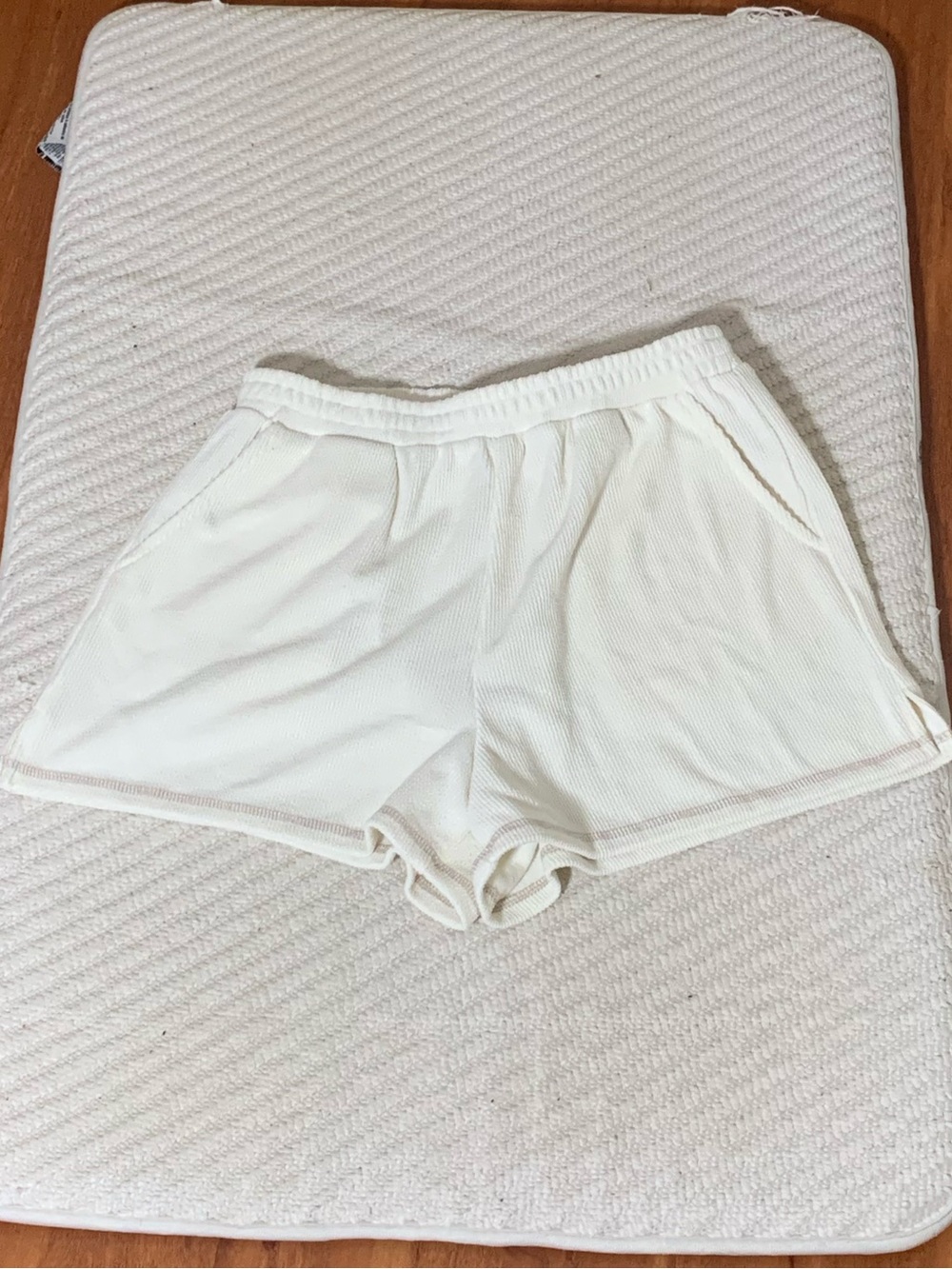 NWOT J.O.A. Cream Ribbed Athletic Shorts, Size L